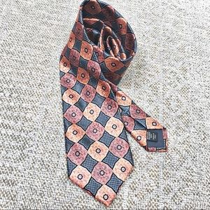 Ermenegildo Zegna men's silk tie floral medallion